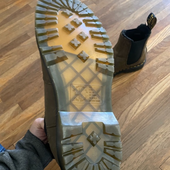 Dr. Martens Brown Chelsea Boots - Picture 4 of 6